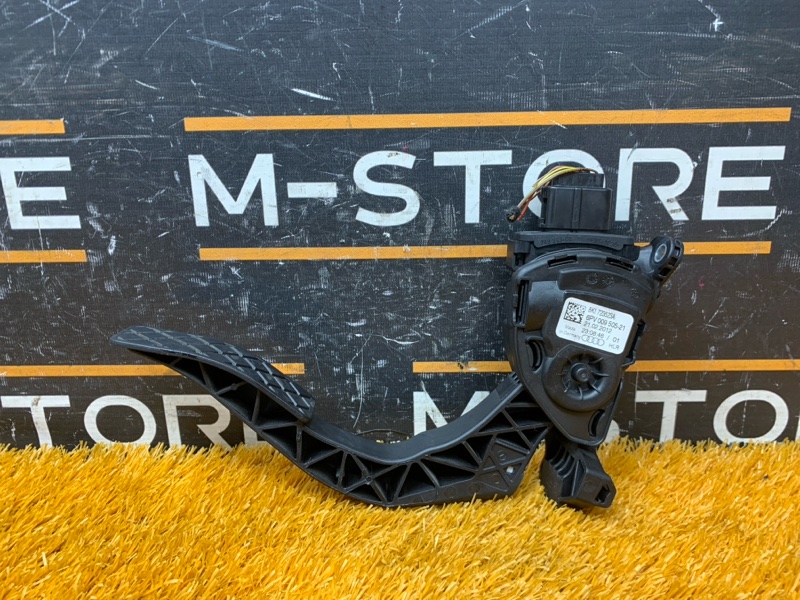 педаль газа, 500 рублей, Красноярск