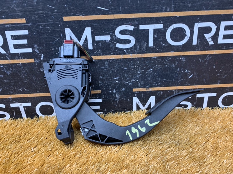 педаль газа, 500 рублей, Красноярск