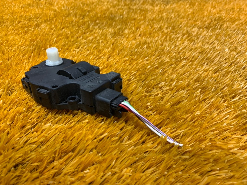 привод заслонки отопителя, 200 рублей, Красноярск