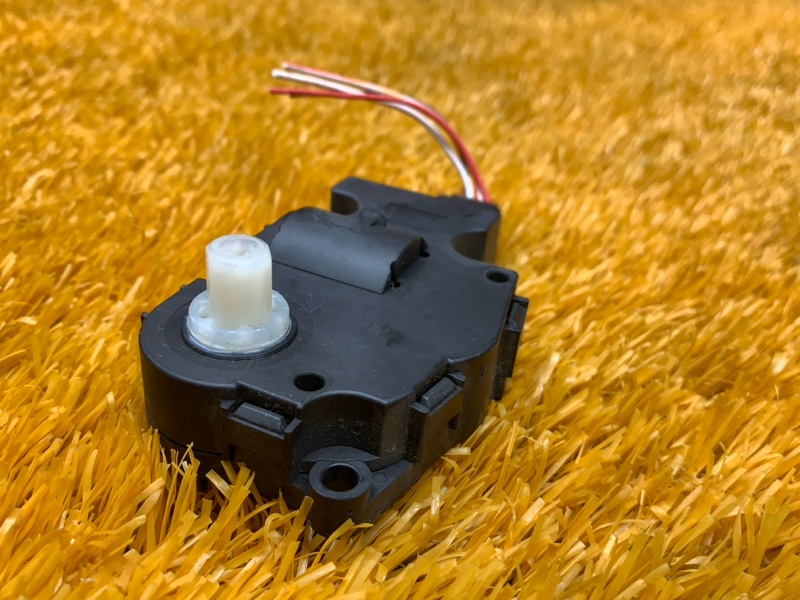 привод заслонки отопителя, 200 рублей, Красноярск