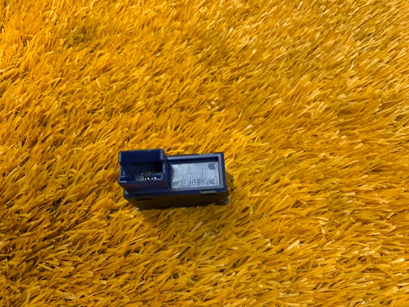 Кнопка открывания багажника, 300 рублей, Красноярск