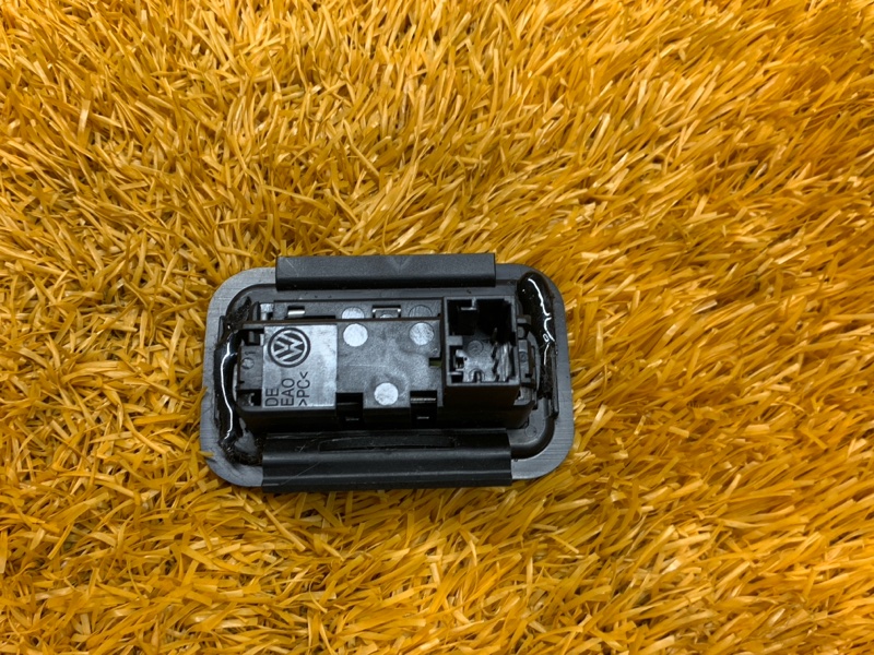 кнопка закрывания багажника, 1000 рублей, Красноярск