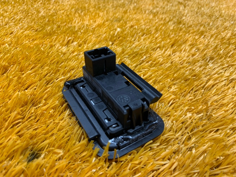 кнопка закрывания багажника, 1000 рублей, Красноярск