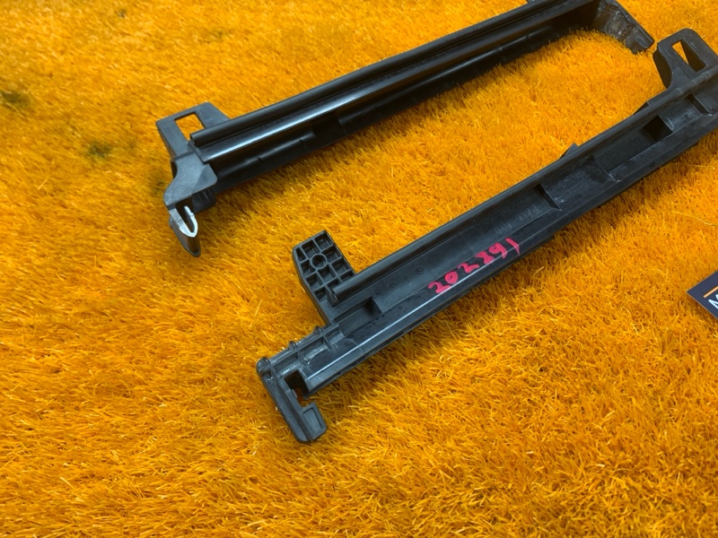 Кронштейн радиатора, 1920 рублей, Красноярск