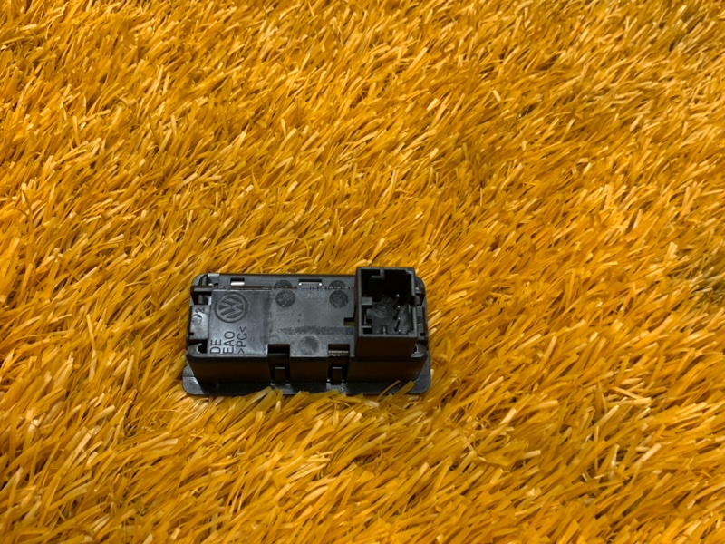 кнопка закрывания багажника, 1000 рублей, Красноярск