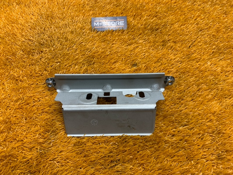 Кронштейн ручки открывания багажника, 340 рублей, Красноярск