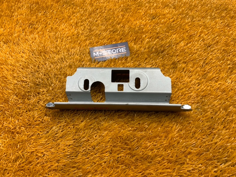 Кронштейн ручки открывания багажника, 340 рублей, Красноярск