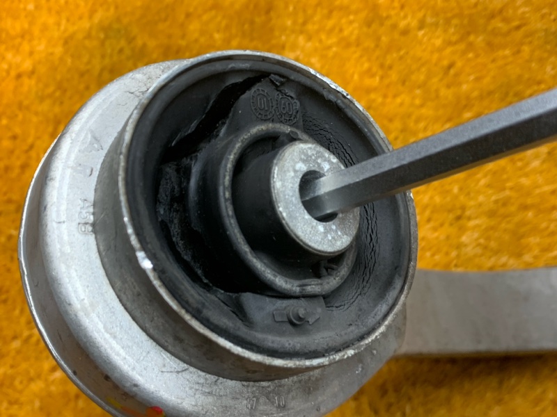 Рычаг подвески нижний, 2220 рублей, Красноярск