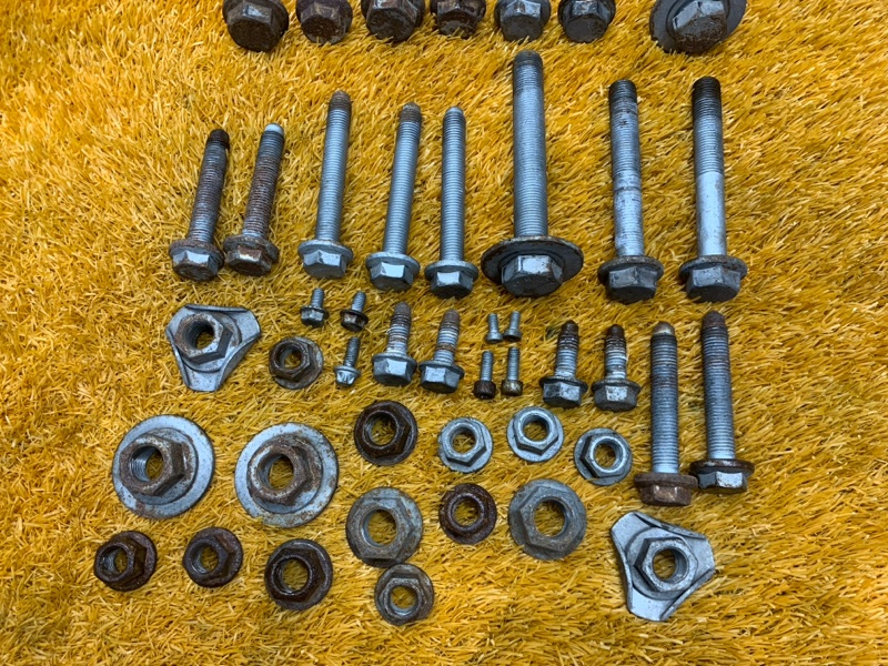 Болты и гайки задней подвески, 630 рублей, Красноярск