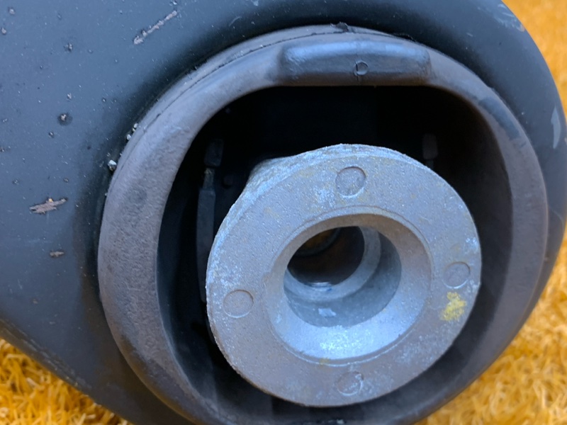 Балка поперечная (подрамник), 4710 рублей, Красноярск