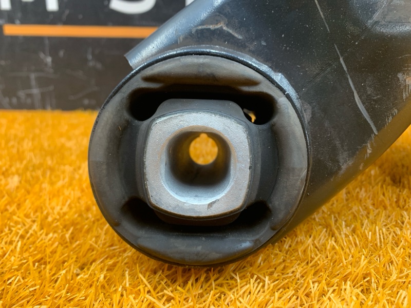 Балка поперечная (подрамник), 2500 рублей, Красноярск