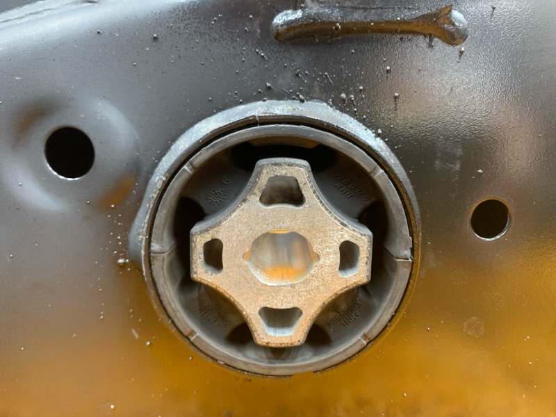 Балка поперечная (подрамник), 2500 рублей, Красноярск