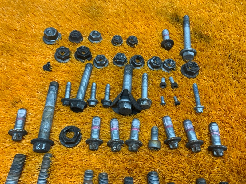 Болты и гайки задней подвески, 700 рублей, Красноярск