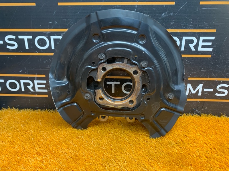 кулак поворотный, 2000 рублей, Красноярск