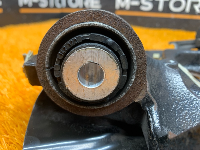 кулак поворотный, 2000 рублей, Красноярск