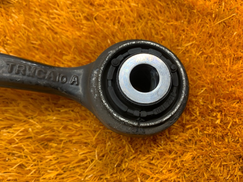 Рычаг подвески верхний, 1000 рублей, Красноярск