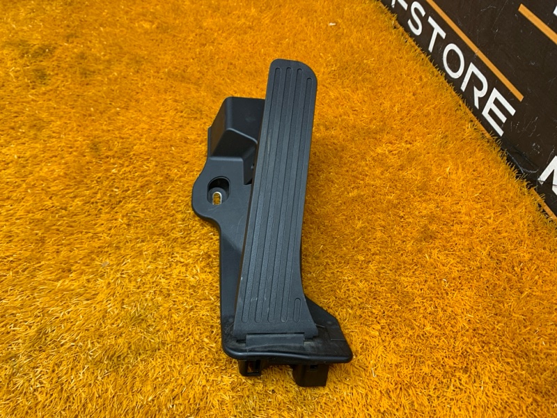 педаль газа, 900 рублей, Красноярск