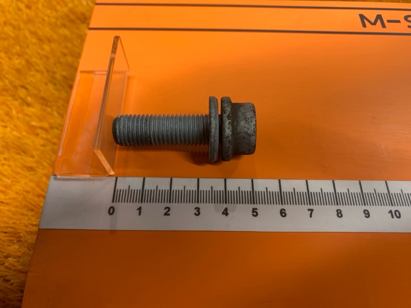 Болт суппорта, 280 рублей, Красноярск