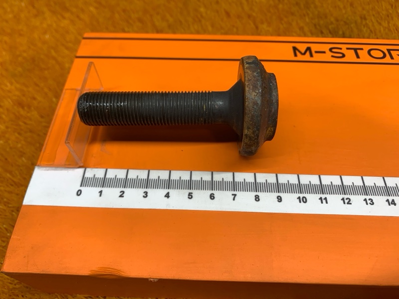 Болт привода, 200 рублей, Красноярск