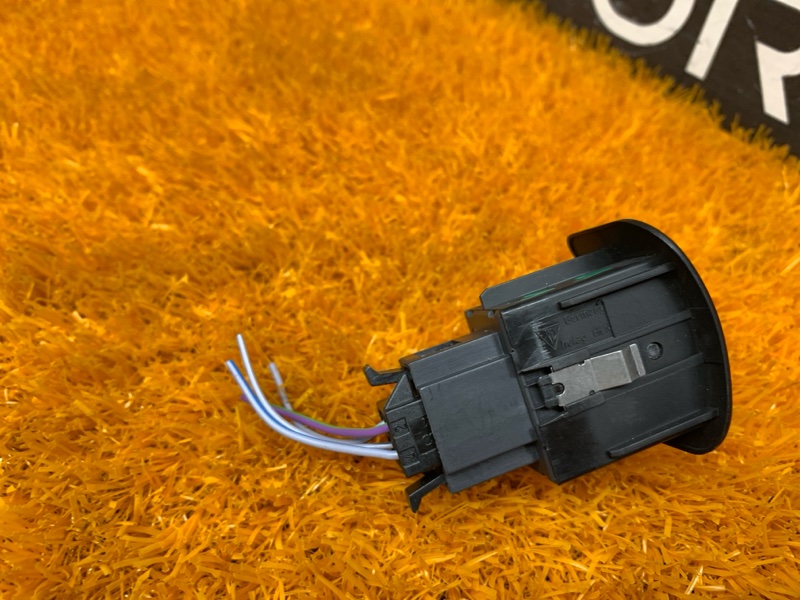 Кнопка освещения панели приборов, 360 рублей, Красноярск