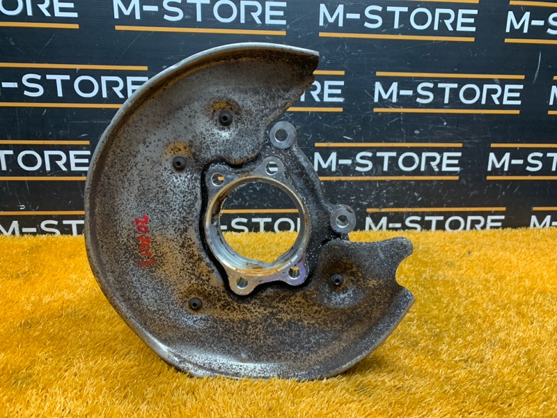 кулак поворотный, 1400 рублей, Красноярск