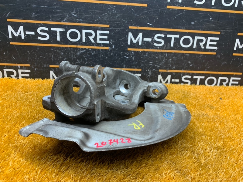 кулак поворотный, 1000 рублей, Красноярск