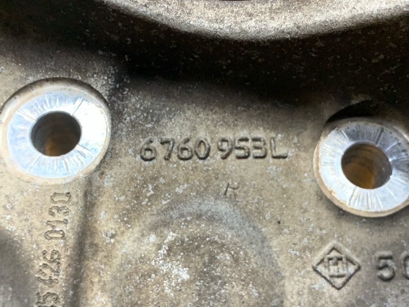 кулак поворотный, 1000 рублей, Красноярск