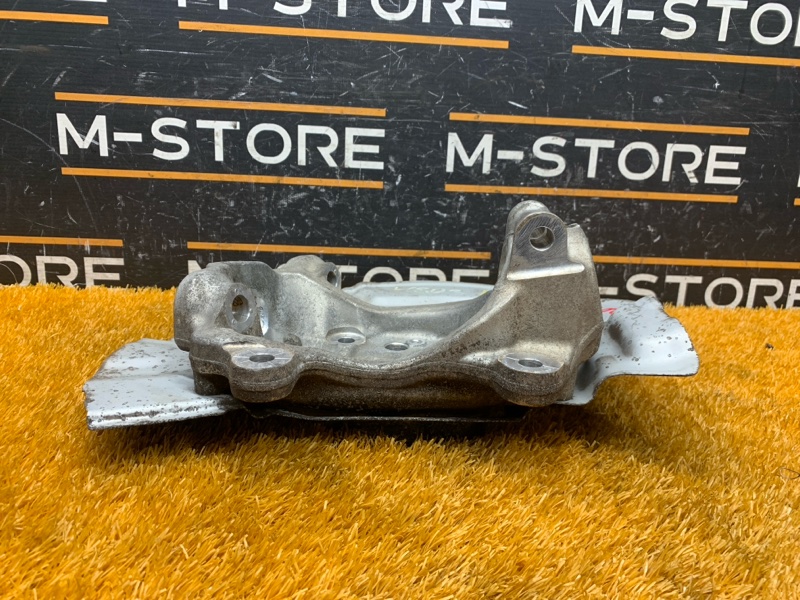 кулак поворотный, 1000 рублей, Красноярск