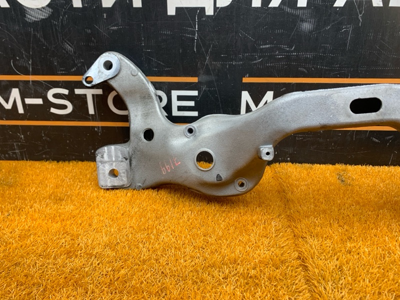 Балка поперечная (подрамник), 1000 рублей, Красноярск