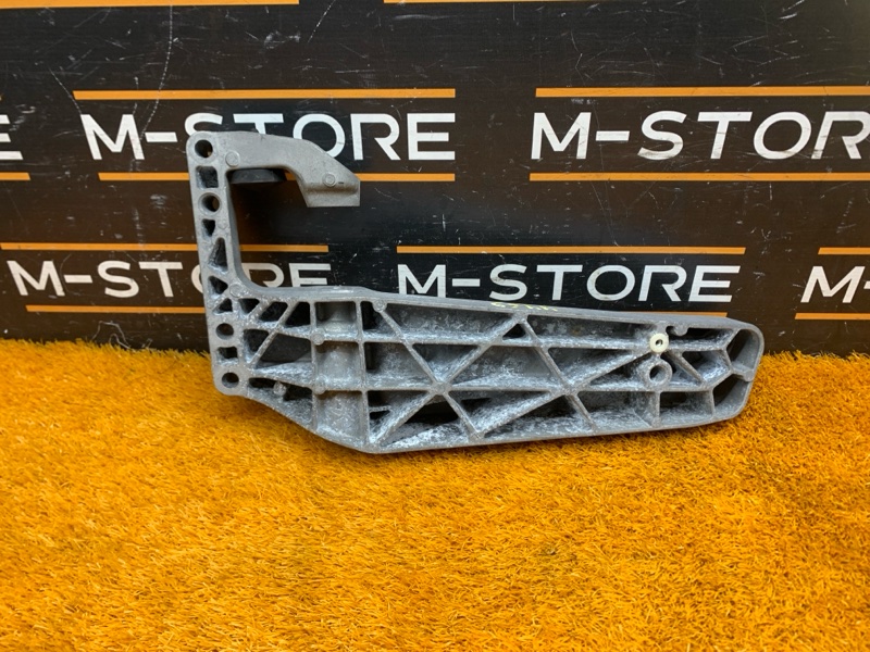 Кронштейн КПП, 500 рублей, Красноярск