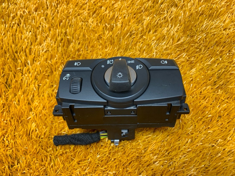 Переключатель света фар, 1000 рублей, Красноярск