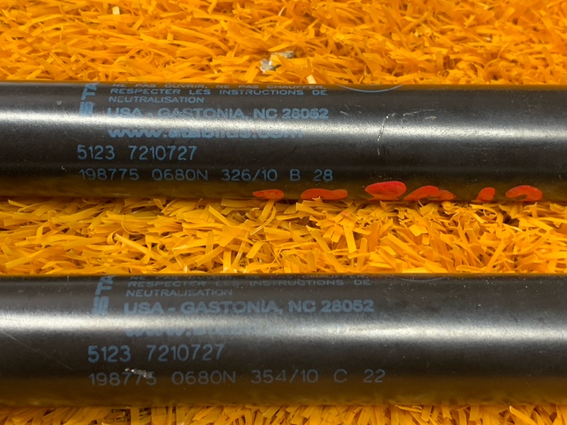 амортизатор капота, 1000 рублей, Красноярск