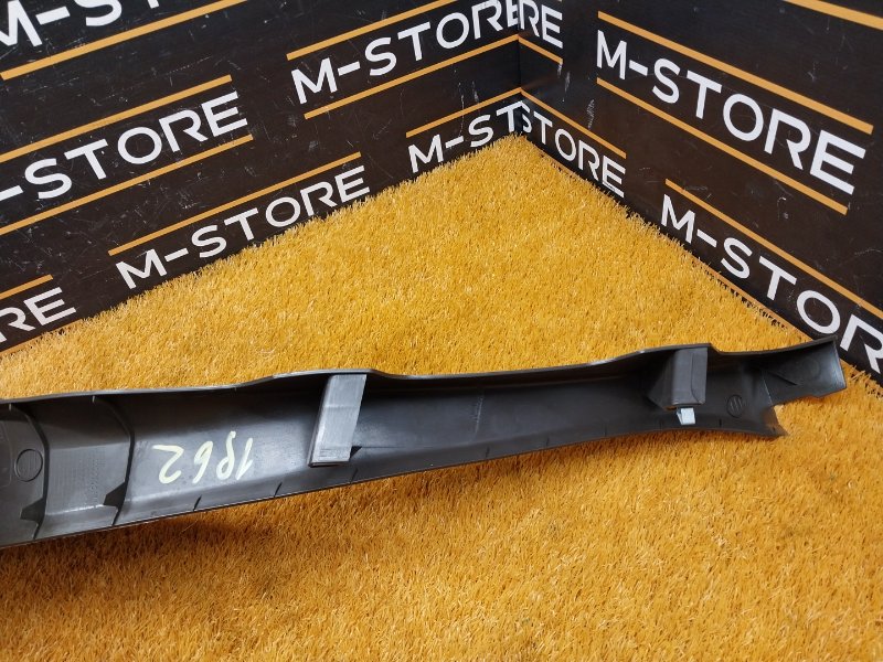 Накладка на порог салона, 980 рублей, Красноярск