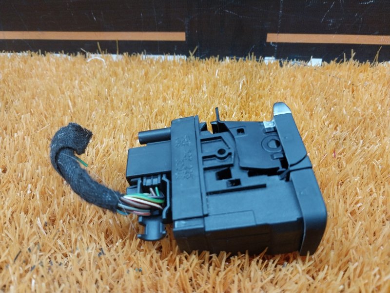 Кнопка стояночного тормоза, 1620 рублей, Красноярск