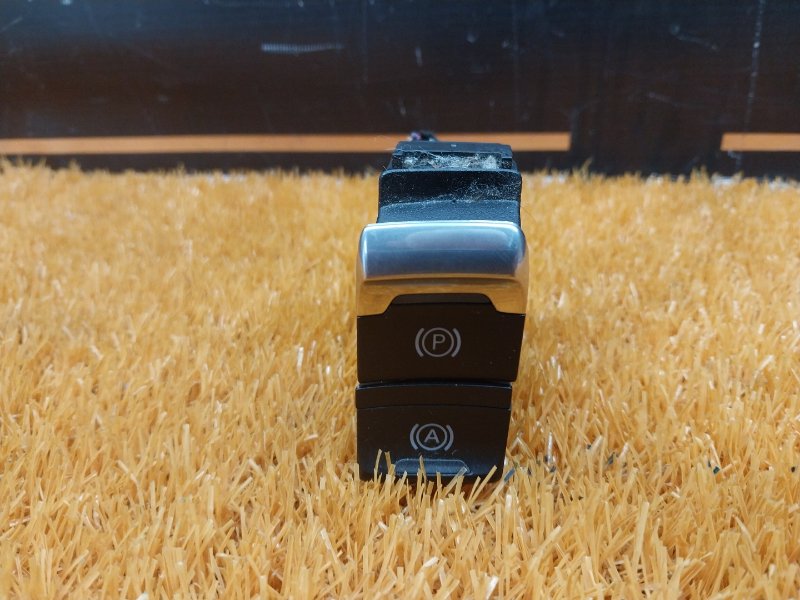 Кнопка стояночного тормоза, 500 рублей, Красноярск