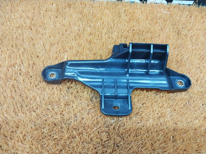 Кронштейн полки багажника, 200 рублей, Красноярск