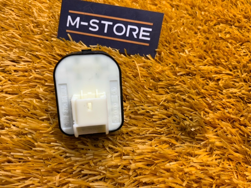 Кнопка регулировки зеркал, 500 рублей, Красноярск