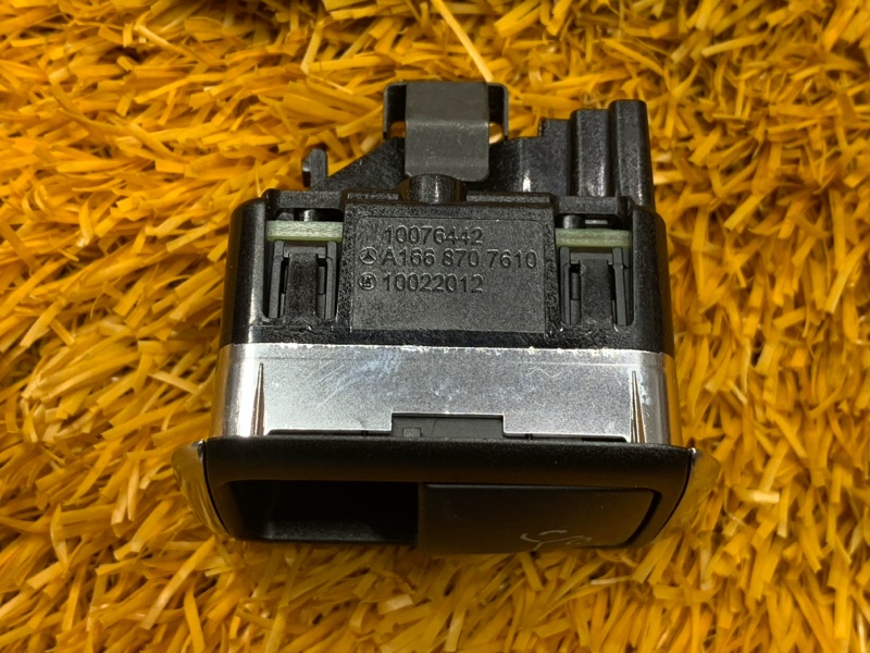 Кнопка открывания багажника, 400 рублей, Красноярск