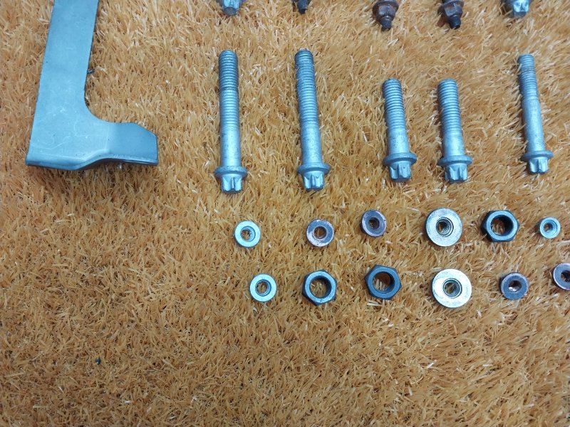 Болты и гайки ДВС, 800 рублей, Красноярск