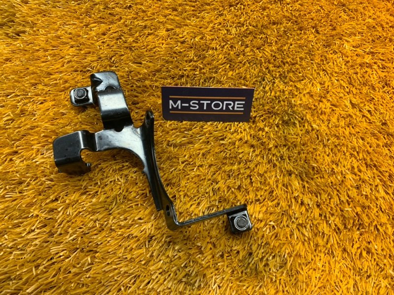 Кронштейн крышки двигателя, 300 рублей, Красноярск