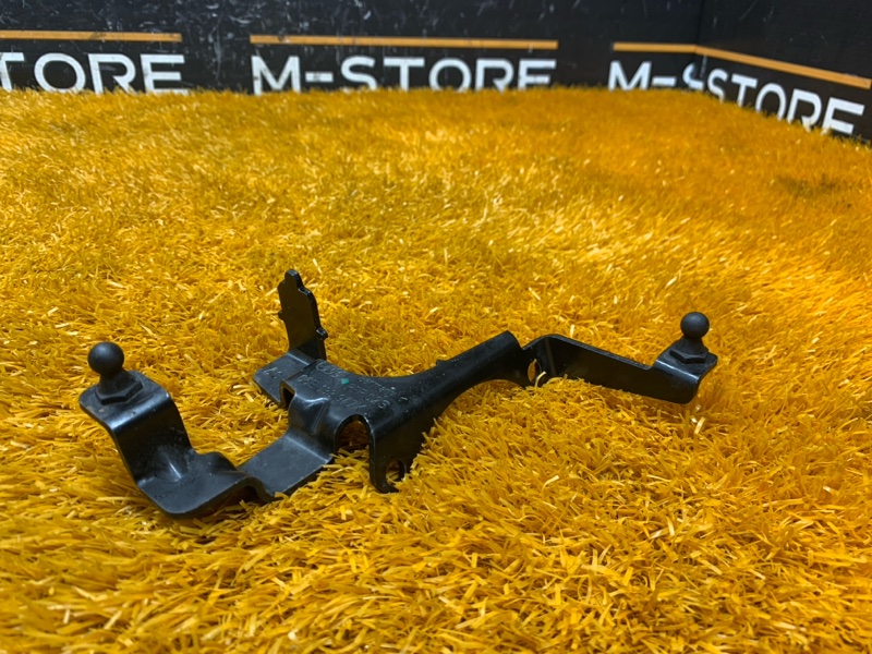 Кронштейн крышки двигателя, 300 рублей, Красноярск