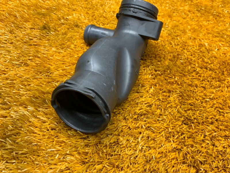 Патрубок системы охлаждения, 1600 рублей, Красноярск