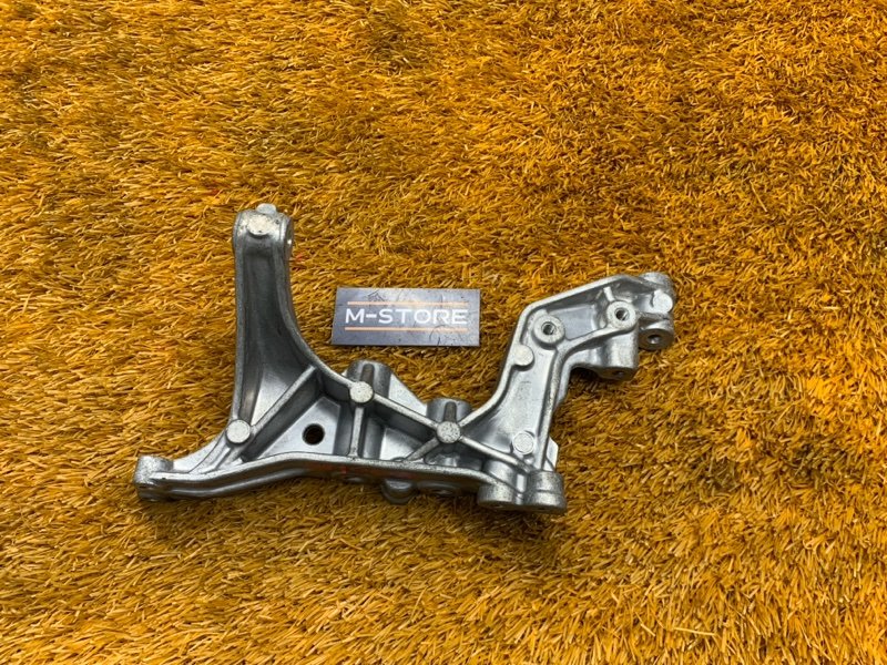 кронштейн, 300 рублей, Красноярск