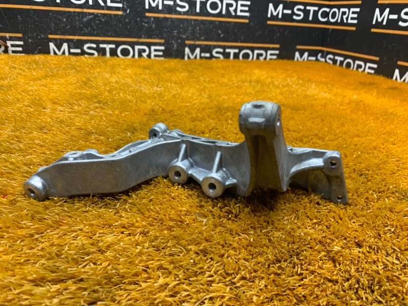 кронштейн, 300 рублей, Красноярск