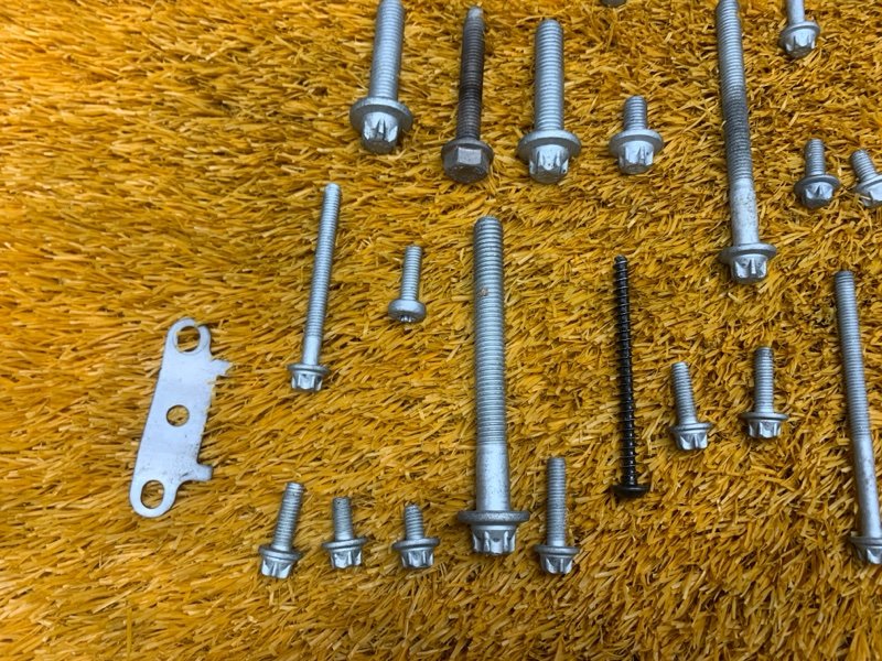 Болты и гайки ДВС, 800 рублей, Красноярск