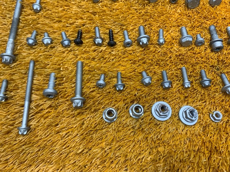 Болты и гайки ДВС, 800 рублей, Красноярск