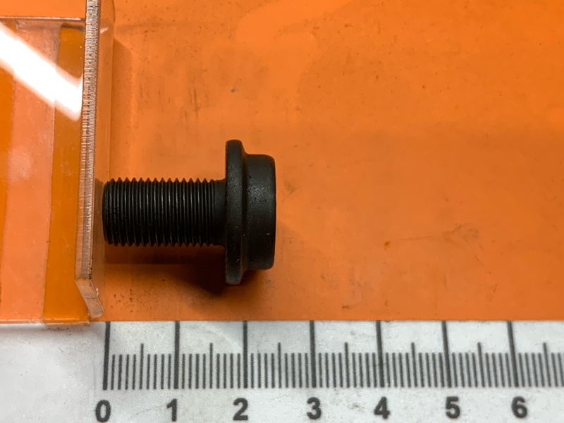 болт гидротрансформатора, 300 рублей, Красноярск