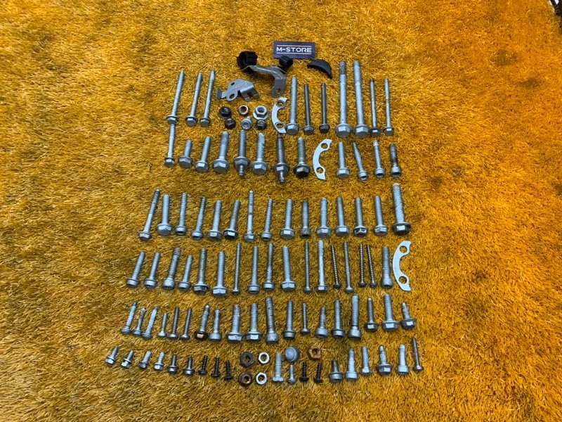 Болты и гайки ДВС, 620 рублей, Красноярск