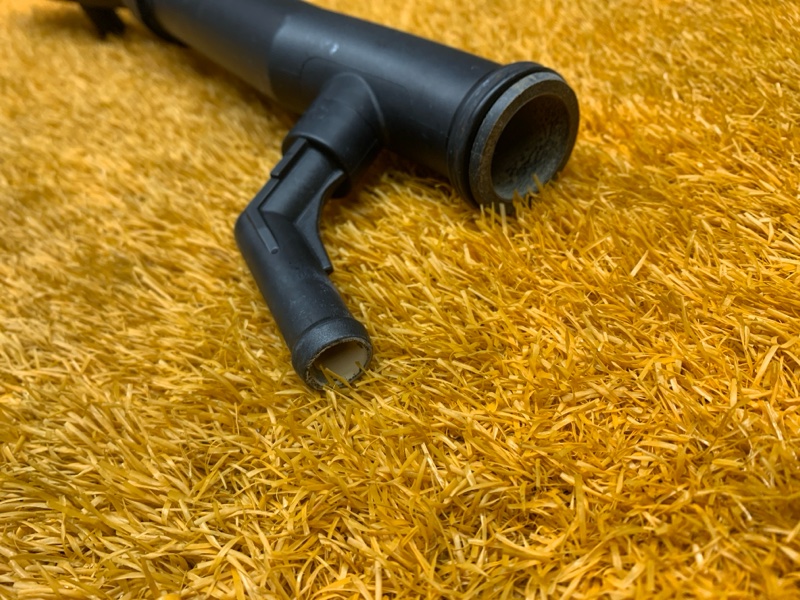 Патрубок системы охлаждения, 1600 рублей, Красноярск