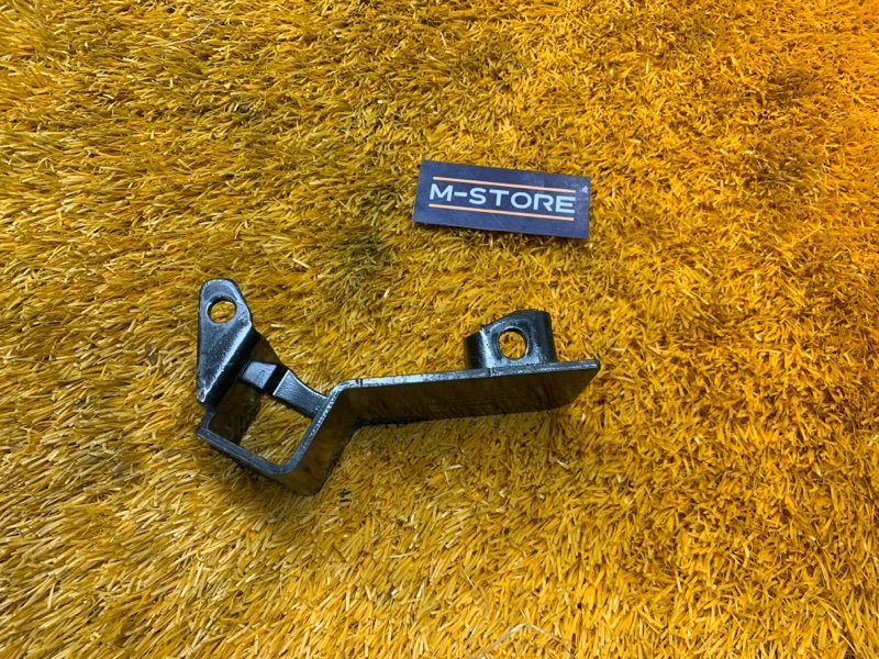 кронштейн, 300 рублей, Красноярск